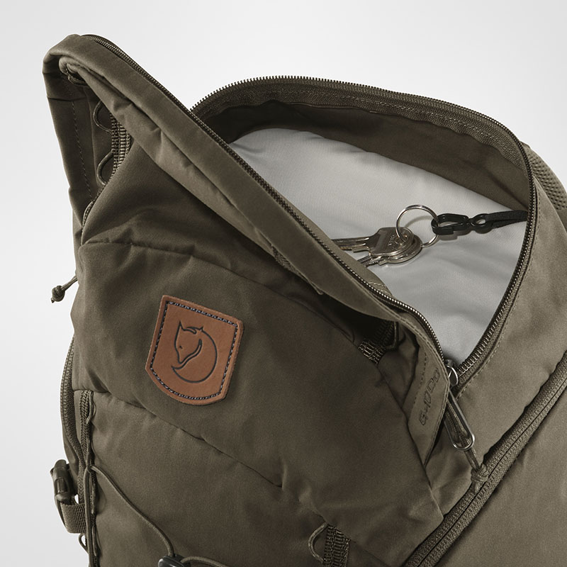 Fjallraven 北極狐 Singi 28 多功能後背包 粘土 深橄欖 健行背包 登山背包