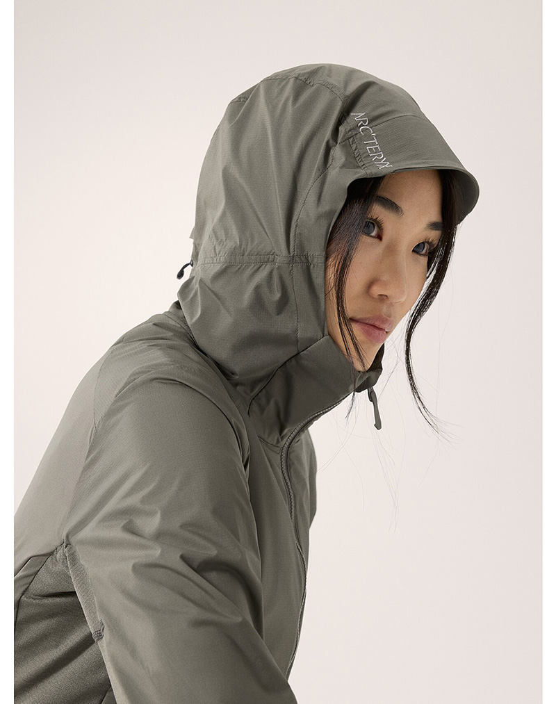 Arcteryx 始祖鳥 女 Atom 輕量化纖外套 輕量保暖的Coreloft連帽外套 X000009293